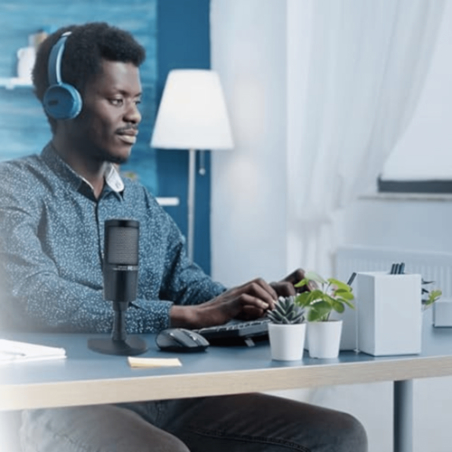 Micrófono Emerson USB para juegos y streaming con iluminación RGB para voz con calidad de estudio